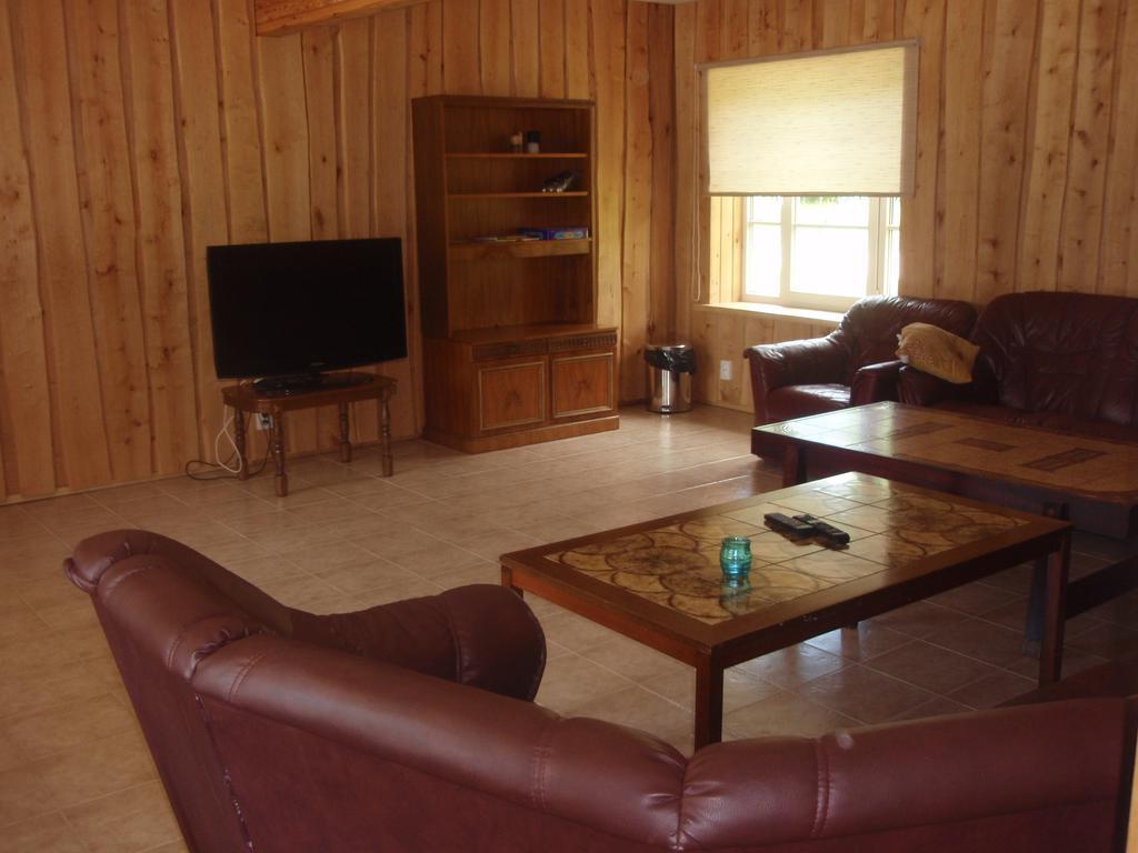 Pauka Holiday House Palli Bagian luar foto